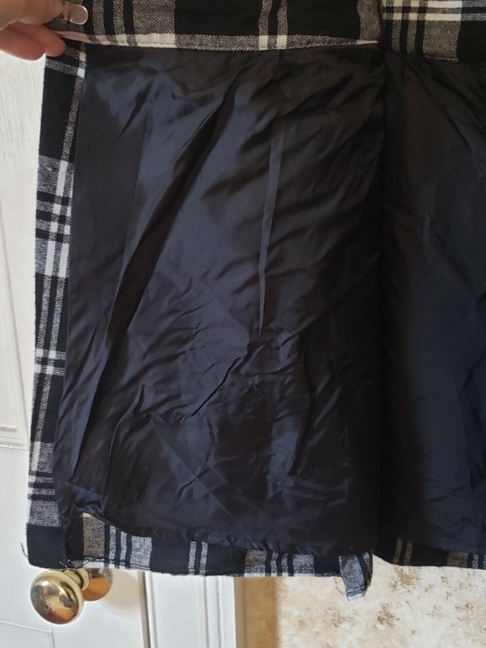 Atmosphere Black & White Plaid pleated skirt - Picture 6 of 9